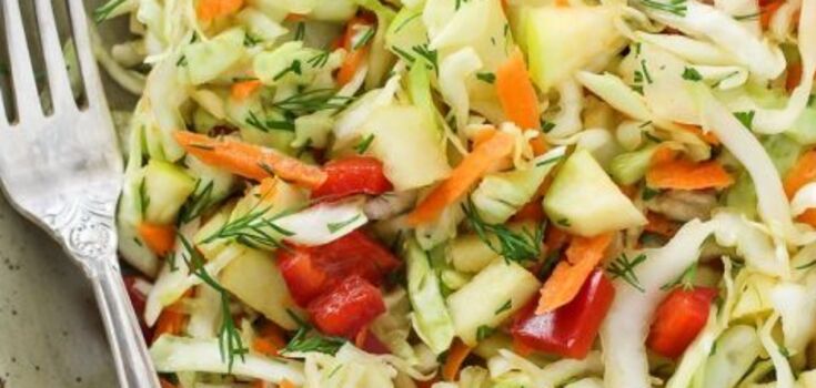 Healthy pickled cabbage and pepper salad that can be eaten the next day