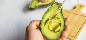 What to cook with avocado in 5 minutes: three simple recipes