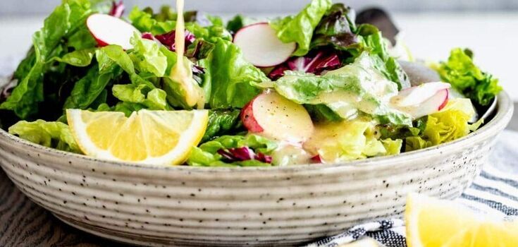 How to make healthy and tasty salad dressings: top 5 options