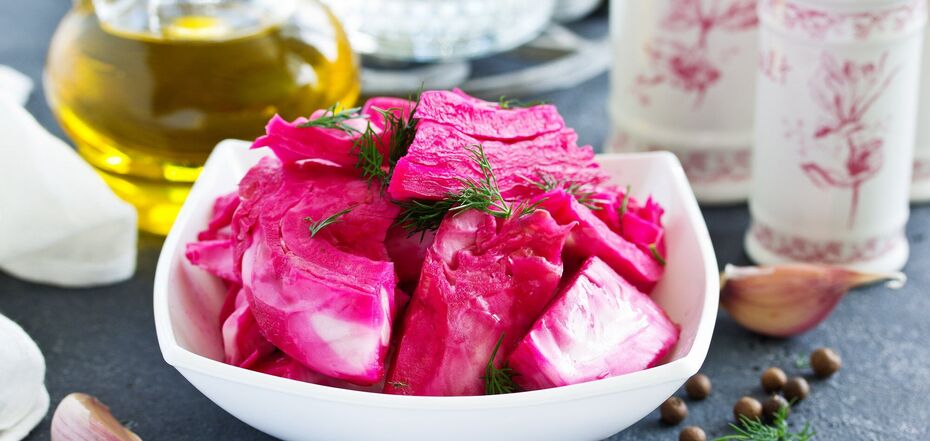 Purple cabbage 'Petal' in 3 days: a recipe for a crispy and tasty appetizer