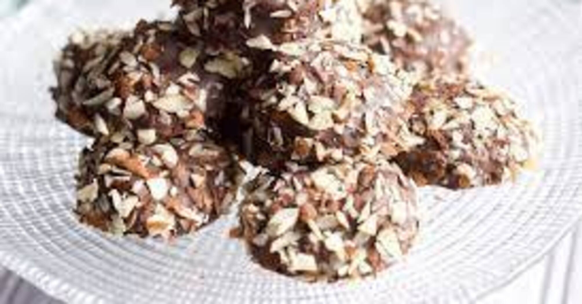 Legendary "Chestnuts" cookies: how to make a popular dessert
