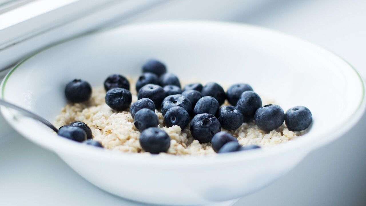 Three ingredients that should not be added to oatmeal