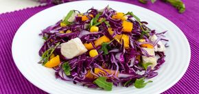 Red cabbage salad in 5 minutes: the perfect quick snack