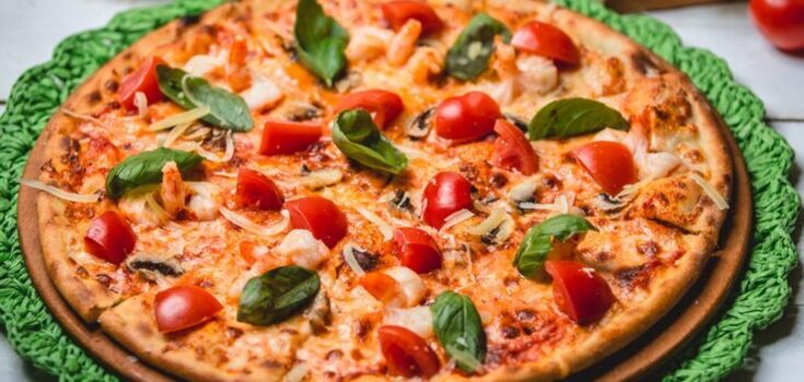 An easy option for a delicious lunch: tomato and basil puffs recipe