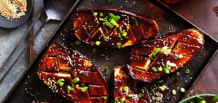 Spicy eggplant teriyaki with plums: how to prepare a seasonal appetizer