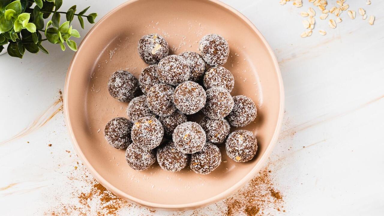 Homemade sugar-free 3-ingredient halva candies