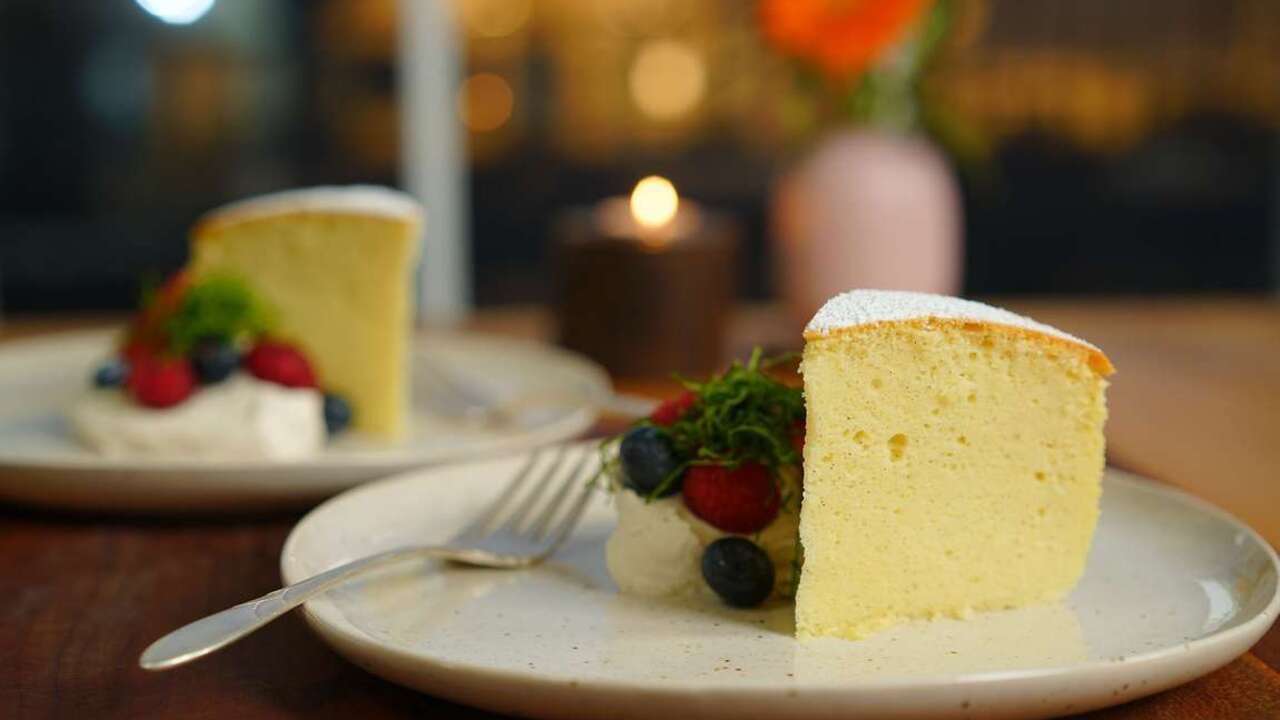 Fluffy cake without flour, like a cloud: what to make a simple dough from