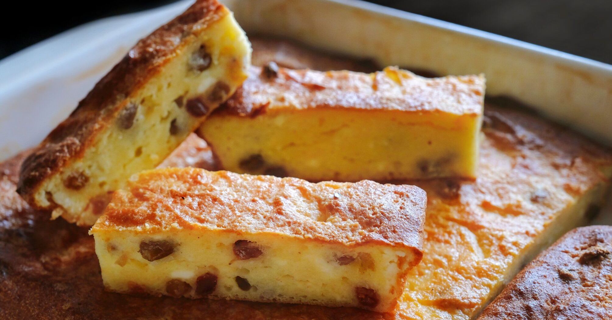 Recipe for tender cottage cheese cake with raisins that is better than casserole