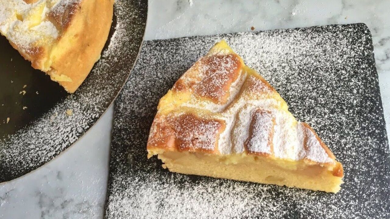 Easy Invisible apple pie that is tastier than a charlotte