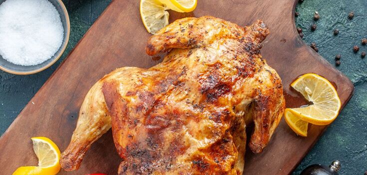 Whole chicken in a pan: an unusual dish that will amaze guests