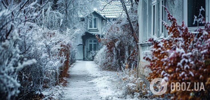 How to melt ice in front of the house: simple ways without rock salt