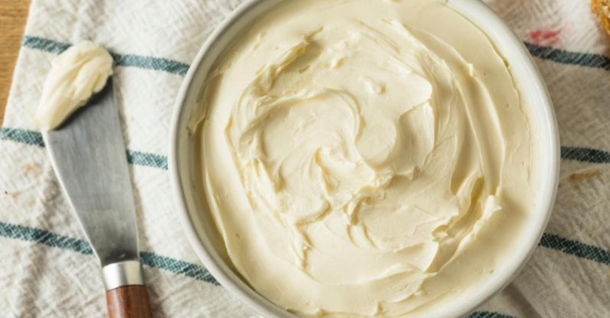 Safe homemade processed cheese: how to make it quickly and what to use