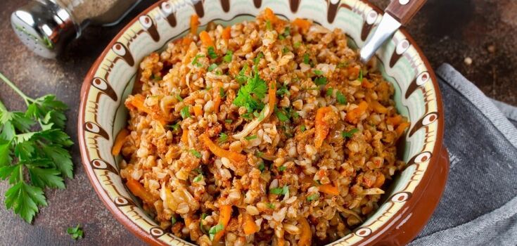 How to cook buckwheat in a pan in an unusual way: a tasty dinner dish
