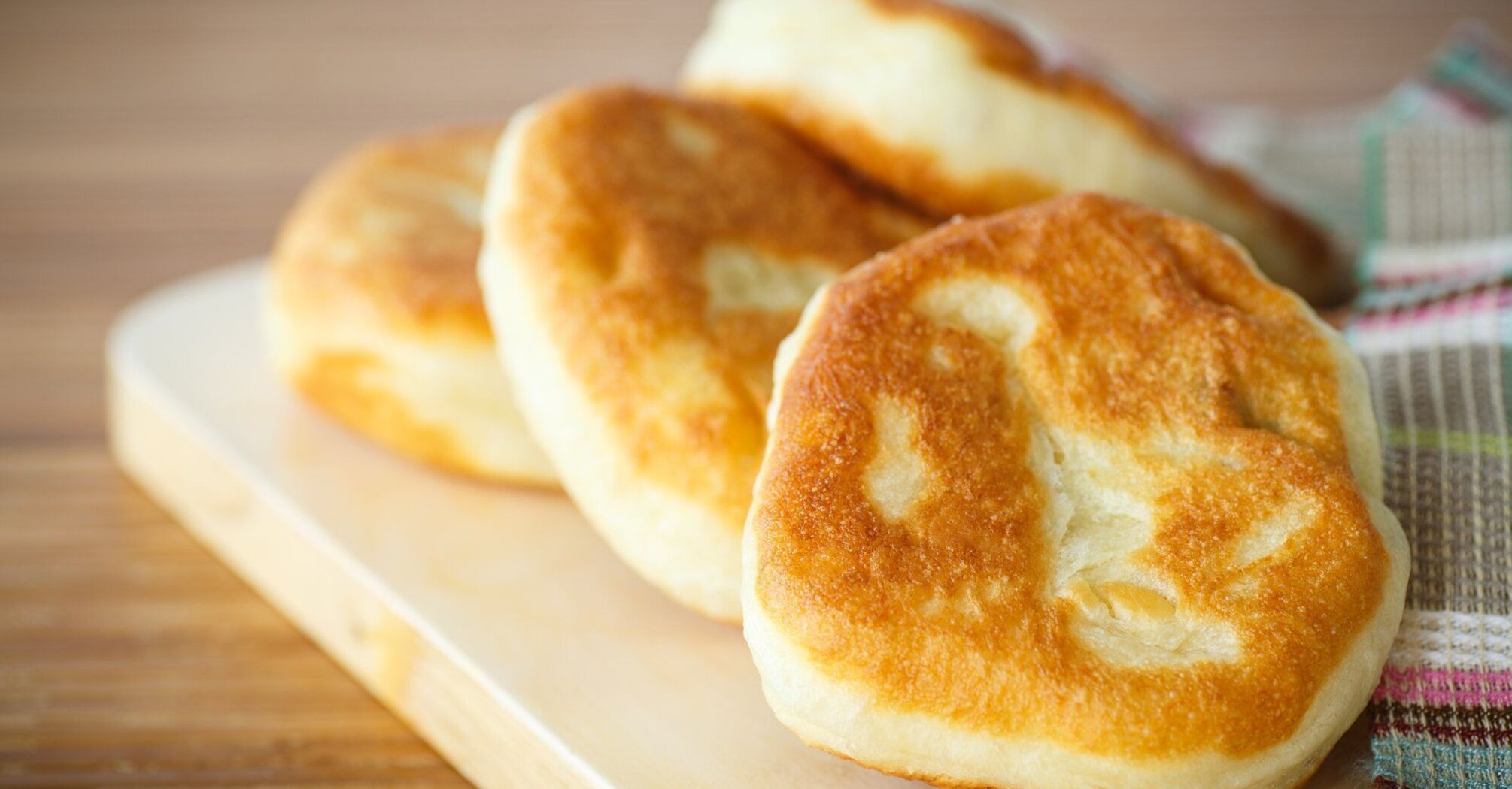 What to use to make the dough for delicious fried pies: they turn out golden and crispy