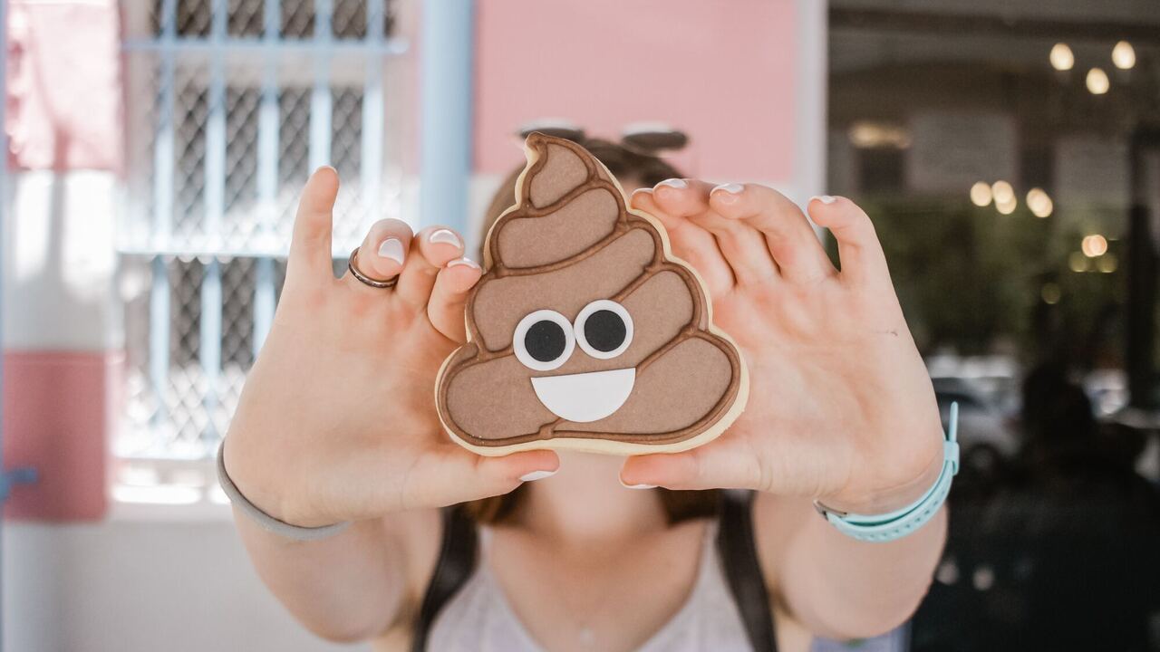 Scientists have discovered the secret to why feces don't sink in water