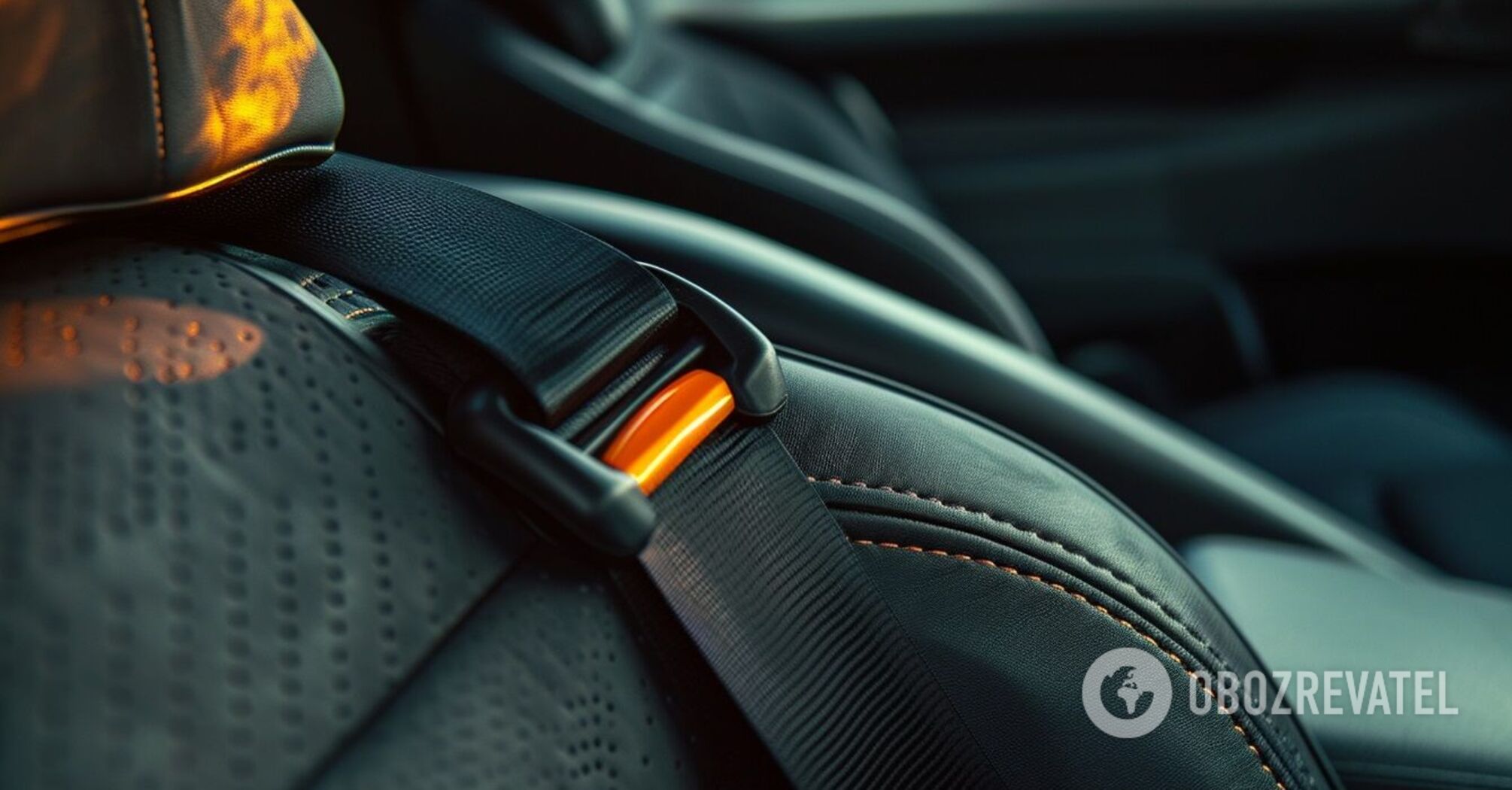 Why you need a small button on the seat belt in a car: not everyone knows
