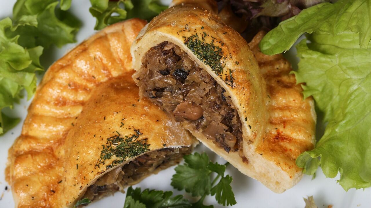 Crispy and juicy pasties