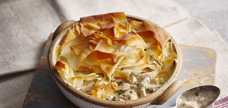 An elementary minced meat pie without rolling out the dough: what to make