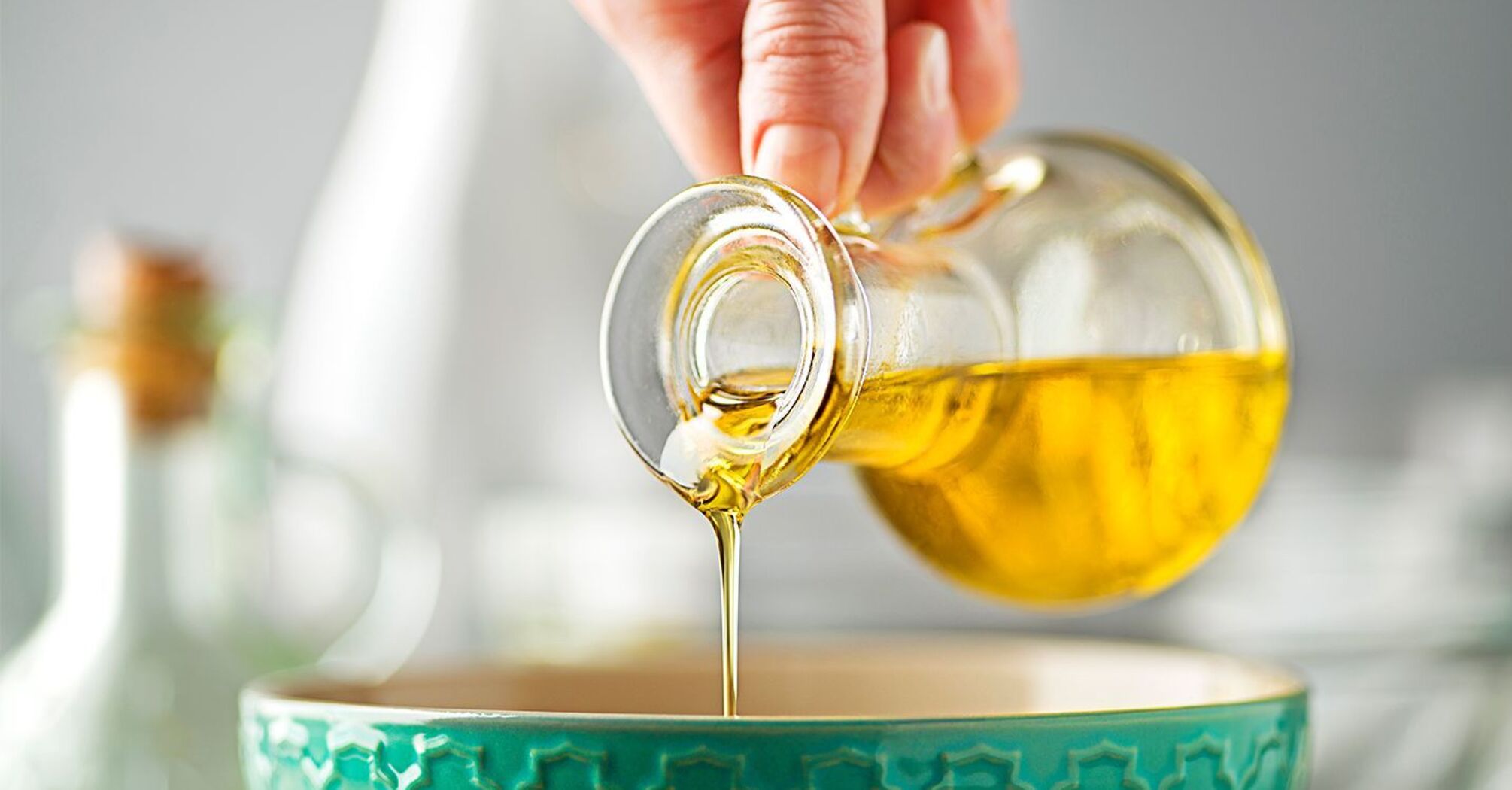 Regular oil vs. popular Ghee oil: which one is healthier for frying