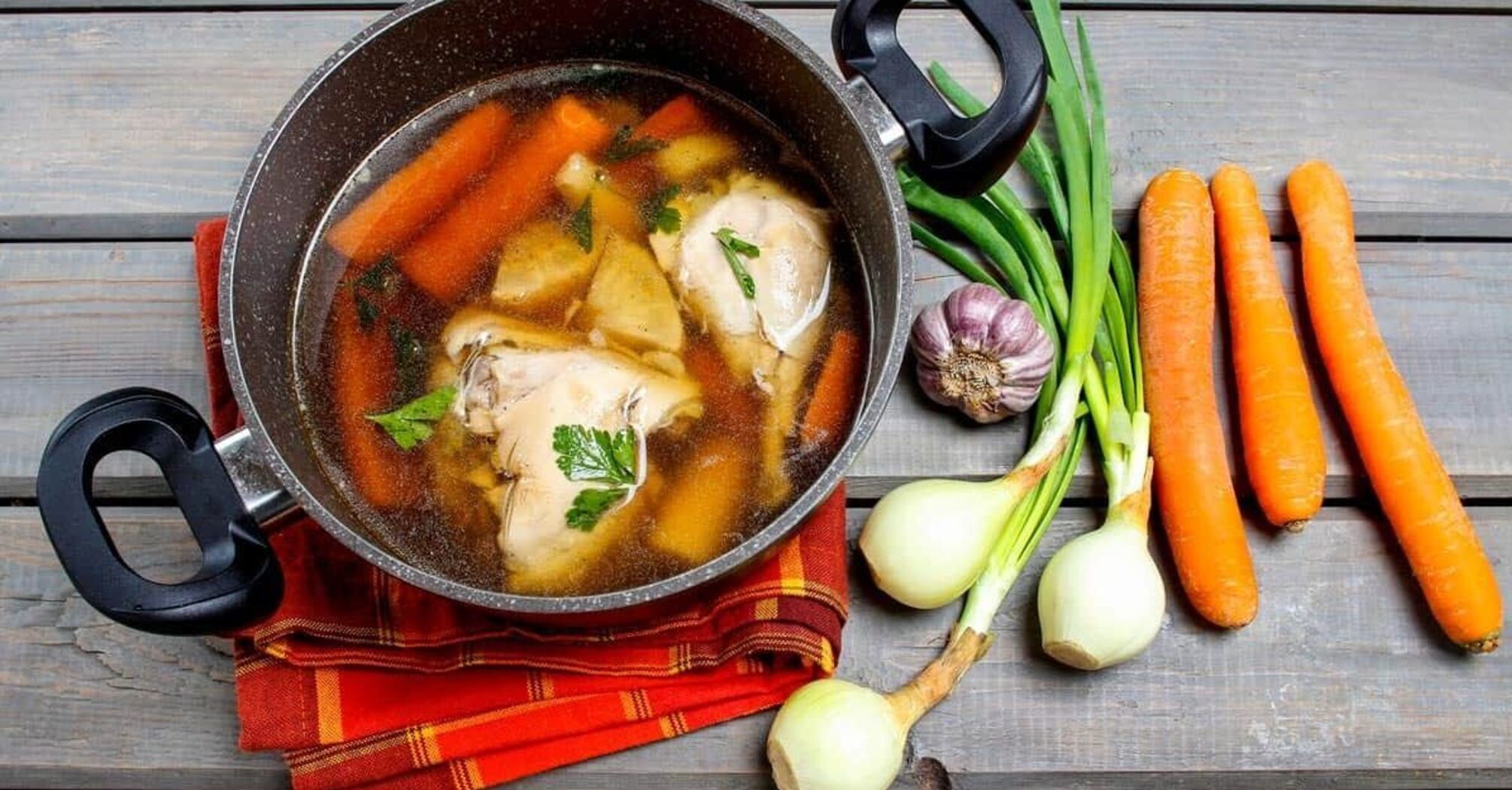 How to make a clear and rich broth without foam: we share effective life hacks