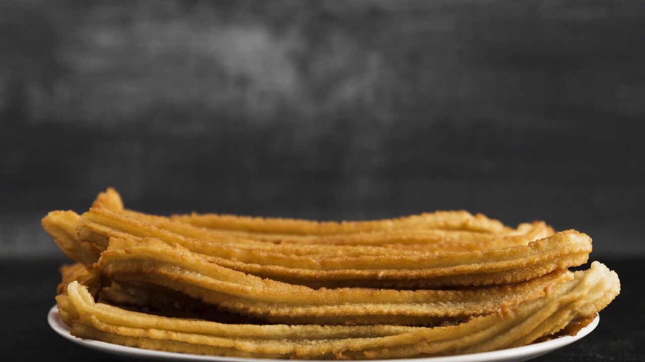Churros: what it is and how to make an incredibly delicious dessert from Spain at home