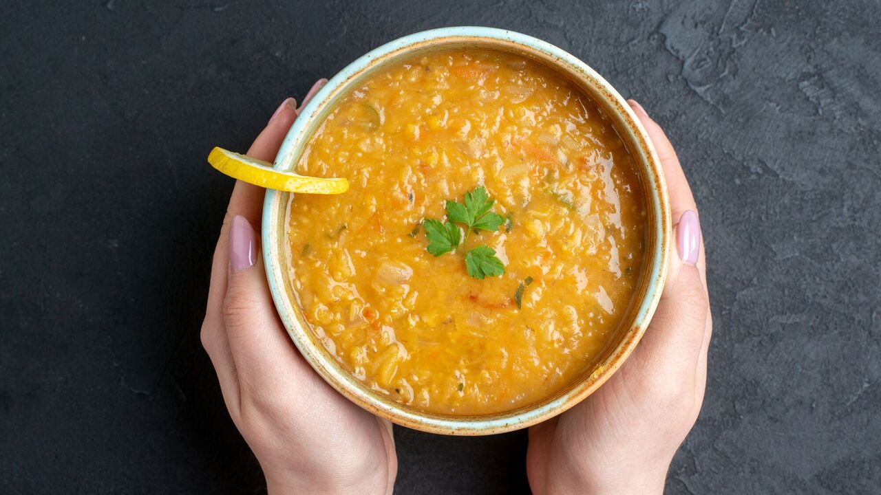 Simple bean soup with only four ingredients: it's prepared for the U.S. Congress members every day