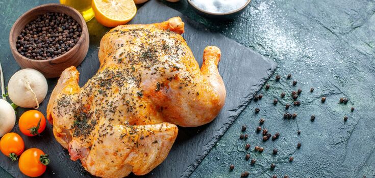 Chicken on salt bed: the easiest recipe for a delicious dish
