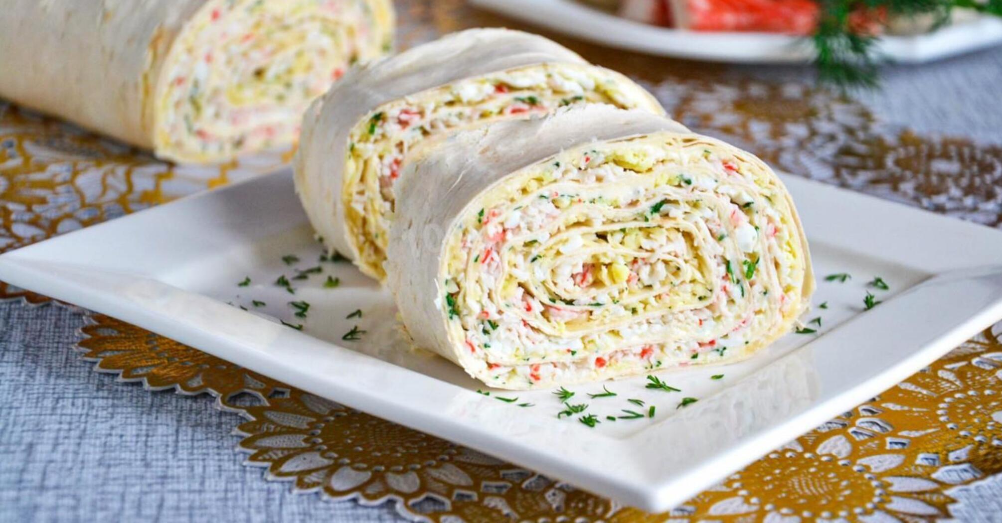 Pita bread roll with a delicious filling: recipe for a very simple and tasty appetizer