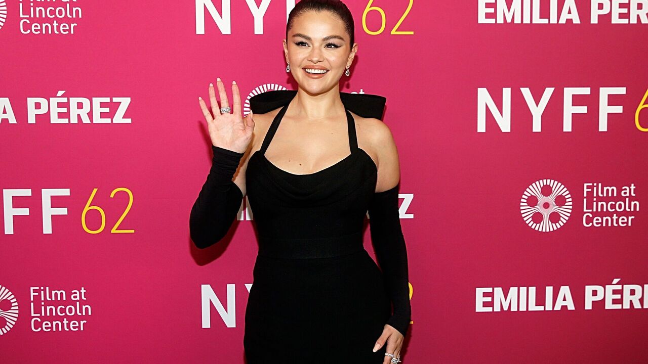 Heidi Klum i Selena Gomez wprowadziły trend w manicure: jak wygląda "nie nudny" nude