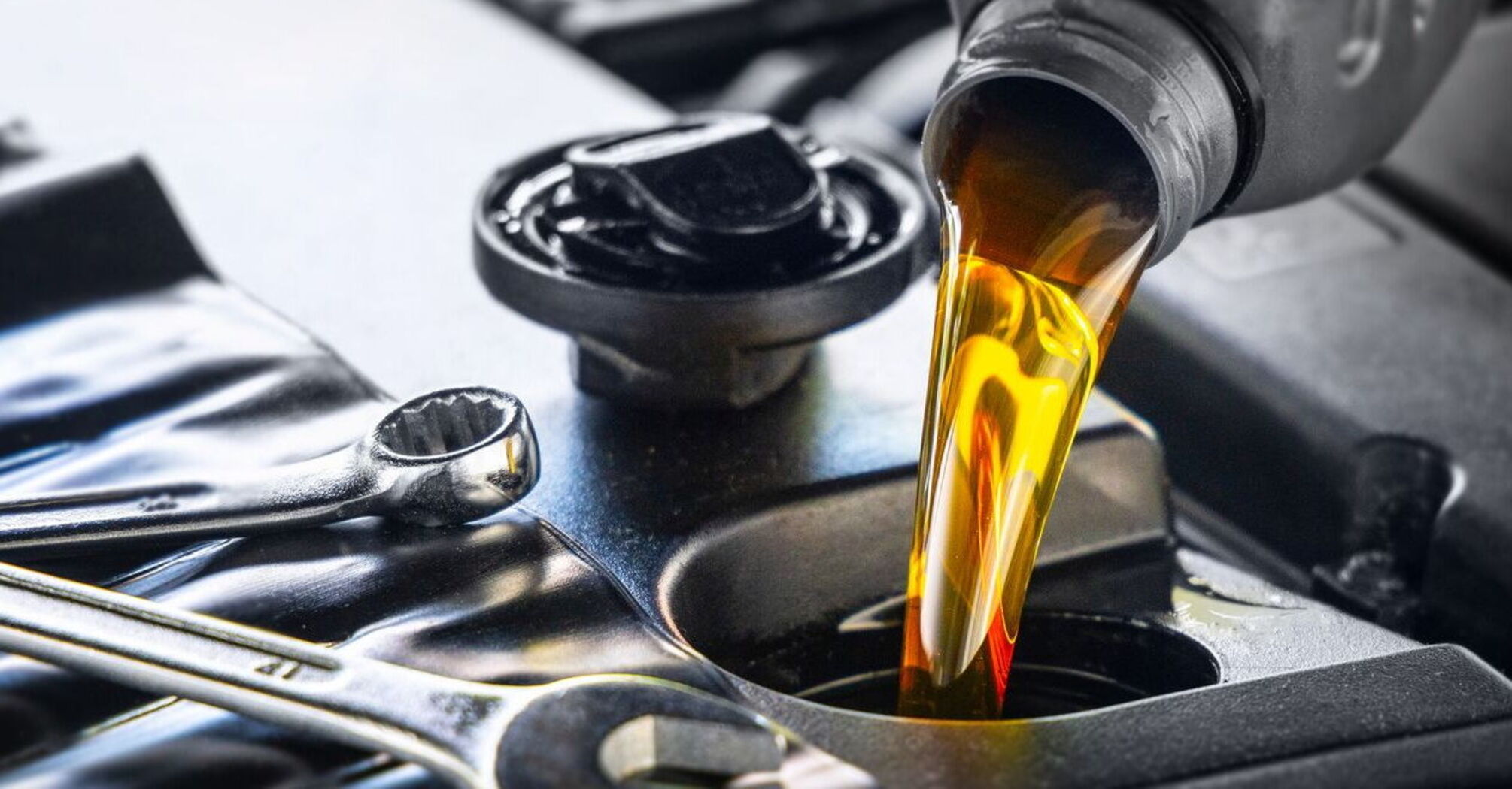 Motor oil selection: what to consider and how to look for it