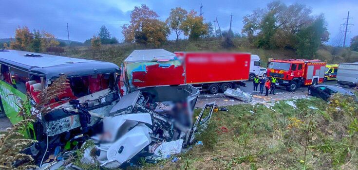 A large-scale accident involving a Warsaw – Odesa bus has occurred in the Lviv region: three people were killed and more than 30 injured. Photos and video
