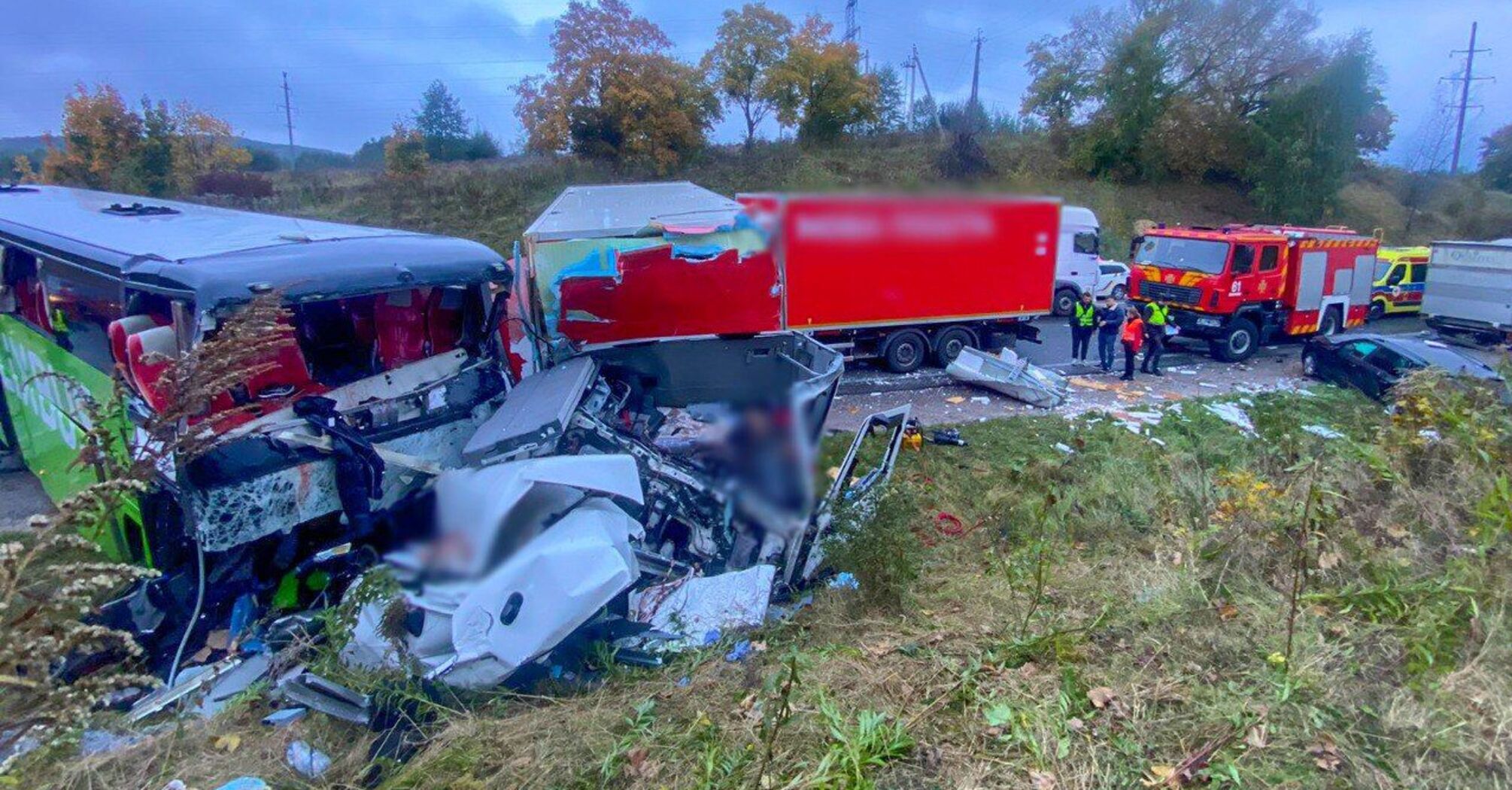 A large-scale accident involving a Warsaw – Odesa bus has occurred in the Lviv region: three people were killed and more than 30 injured. Photos and video