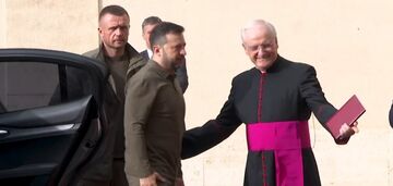 Zelenskyy arrived at the Vatican to meet with Pope Francis. Video
