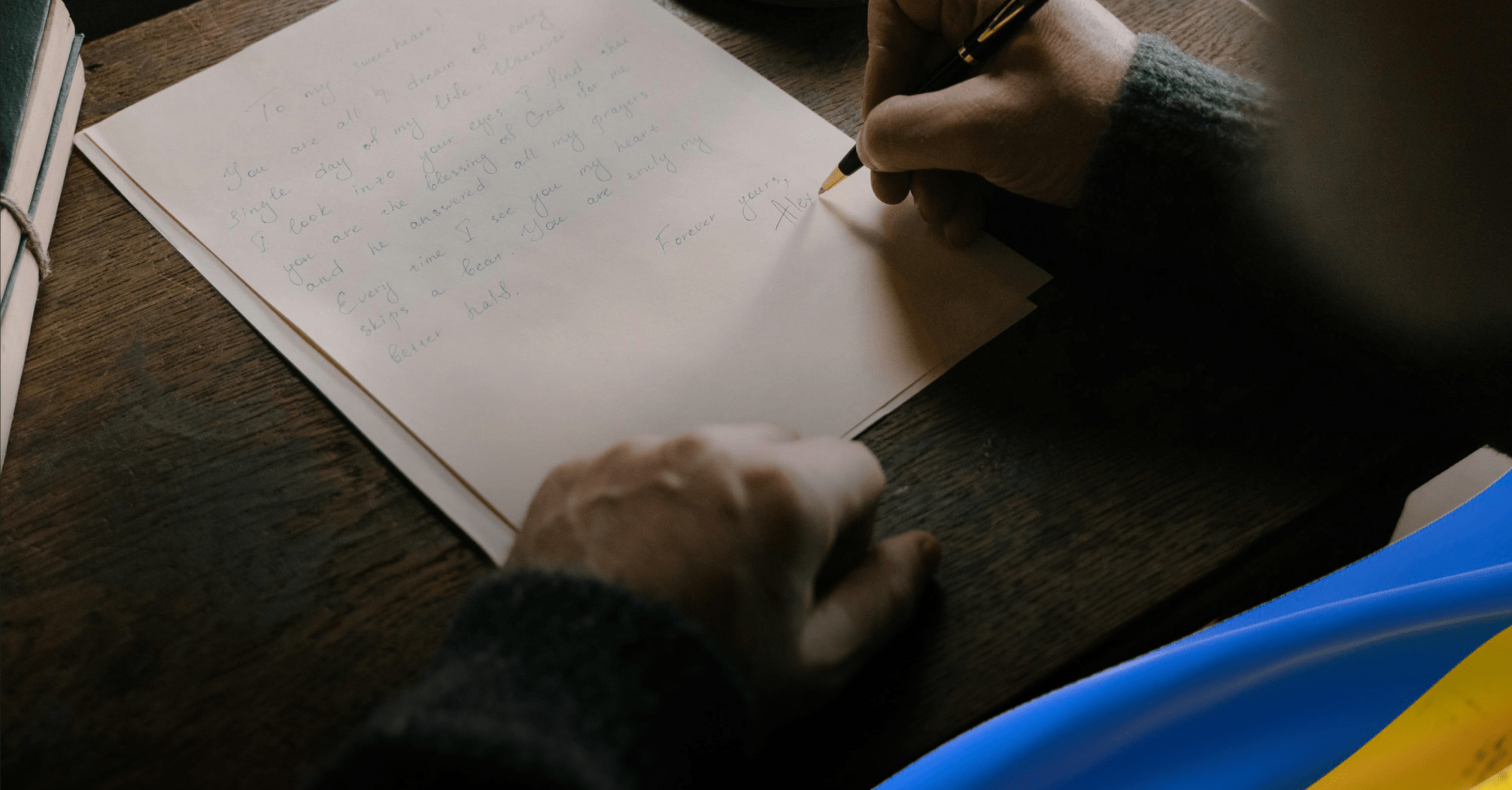 "The number doesn't answer, but I can hear you". Ukrainian schoolchildren wrote letters to friends in occupation