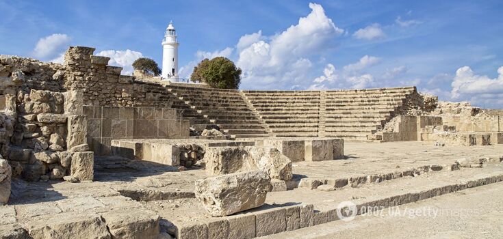 Spectacular beaches and few tourists: experts named the country in Europe for an autumn vacation