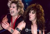 Ozzy Osbourne's former guitarist was shot while walking his dog: what is the musician's condition