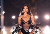 "The most boring show in history": the first Victoria's Secret show in six years, where Russian Irina Shayk was invited, turned out to be a failure