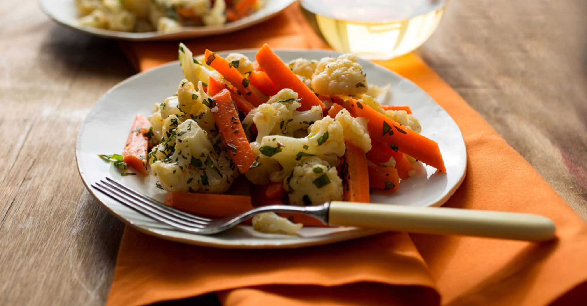 Vitamin cauliflower and carrot salad for the winter: how to make a conservation