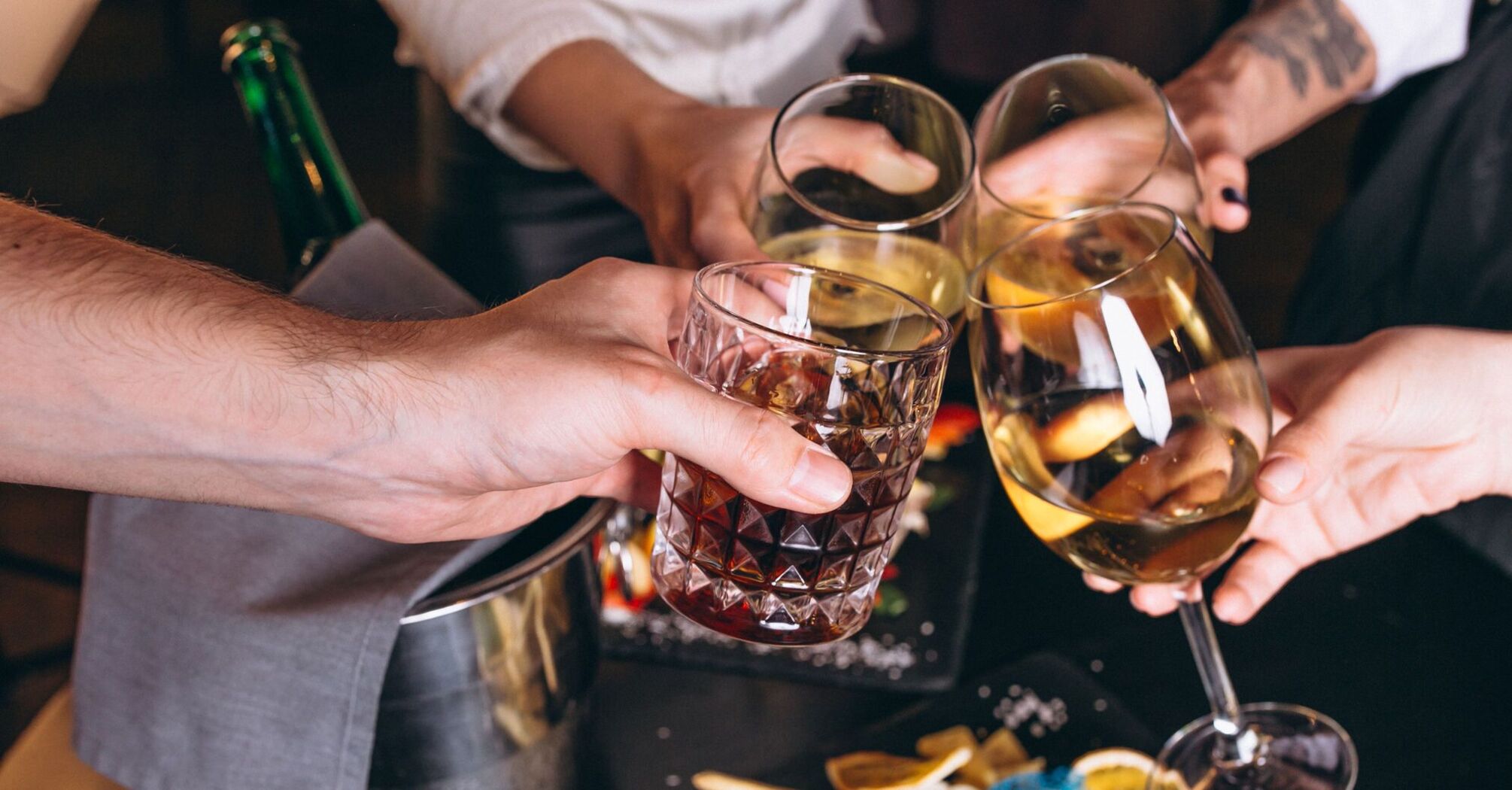 Three foods to avoid before alcohol are named