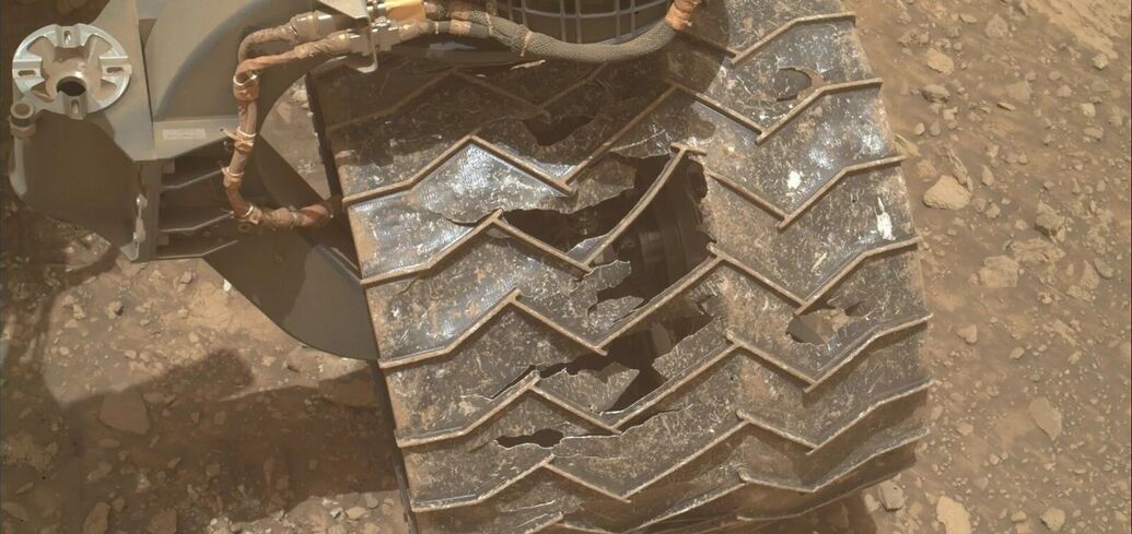 NASA rover damaged on the Red Planet: photos showing a large hole ...