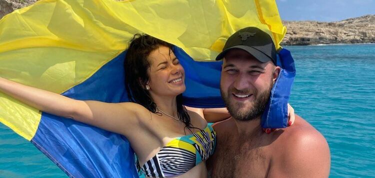 He wanted to see his son, but the boy returned to Ukraine. Alina Shamanska commented on Ruslan Khanumak's departure to the United States during the war