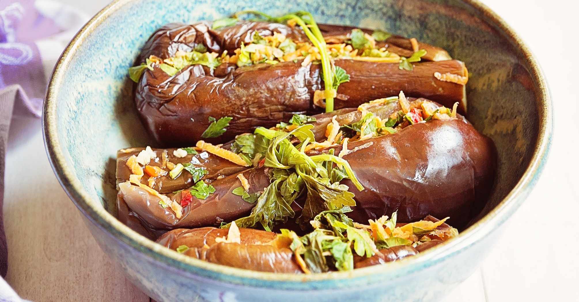 Pickled eggplant with carrots and garlic: cooked without vinegar