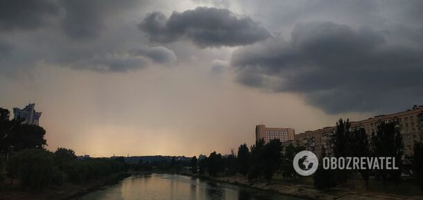 Nocna burza w Kijowie w 1976 roku została pokazana online. Imponujące zdjęcie