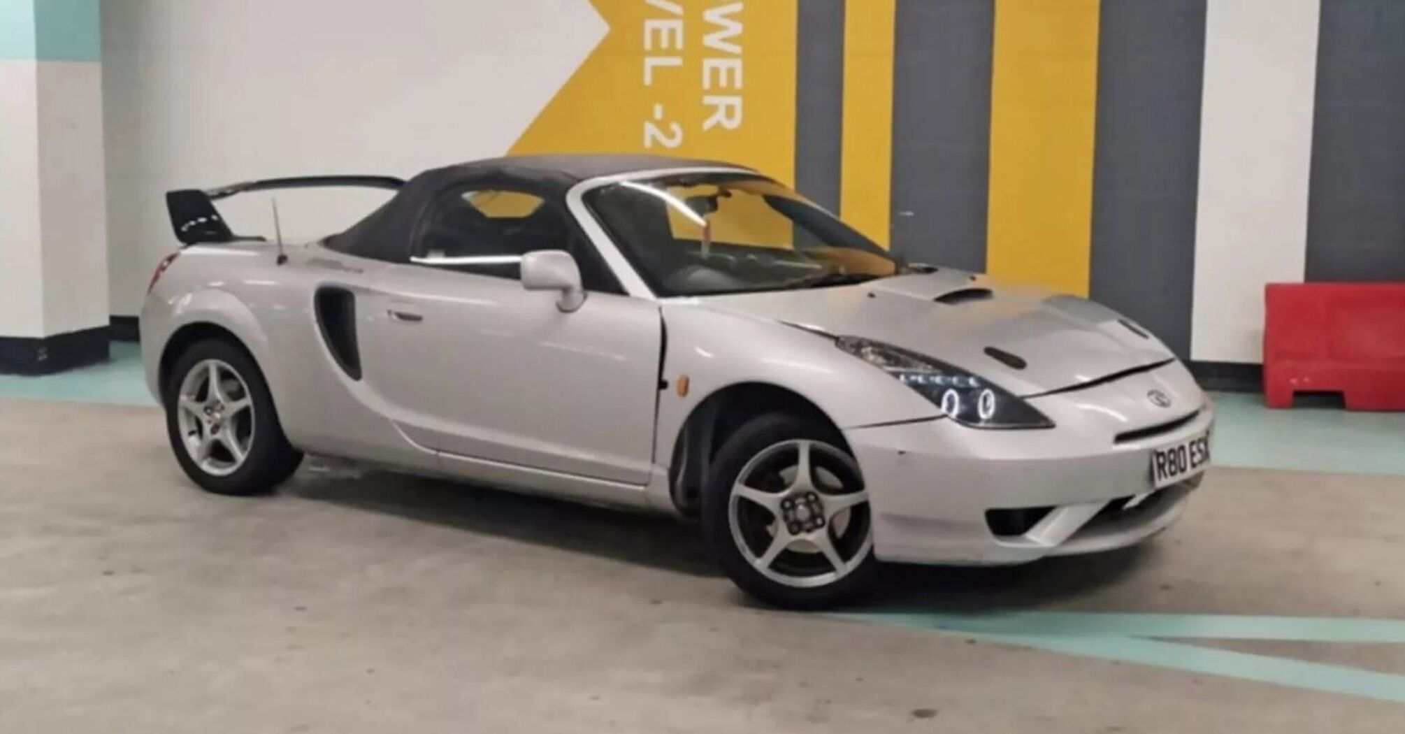 Toyota MR2