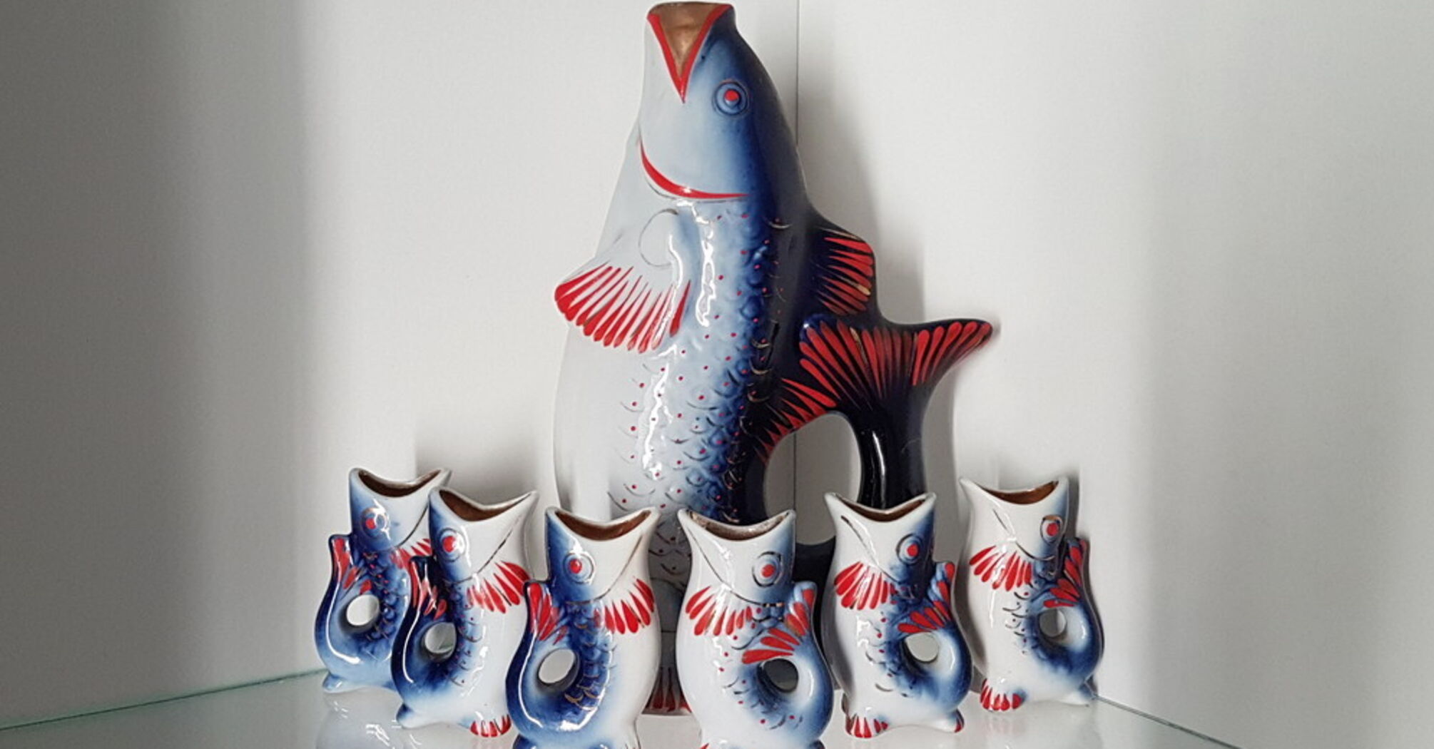 The Soviet "Fish" set is not just for decoration: what housewives actually used it for
