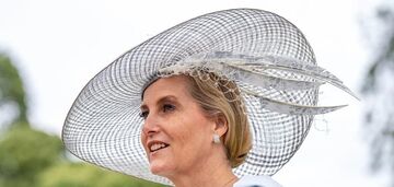 Ulubiona fryzura księżnej Zofii: czym jest francuski kok i jak go poprawnie wykonać