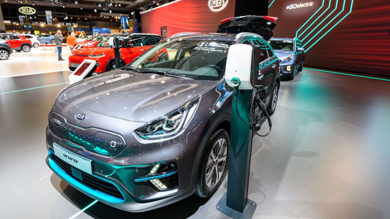 Kia stworzyła niezwykłą hybrydę o ogromnym zasięgu: opis modelu Niro Tri-Fuel