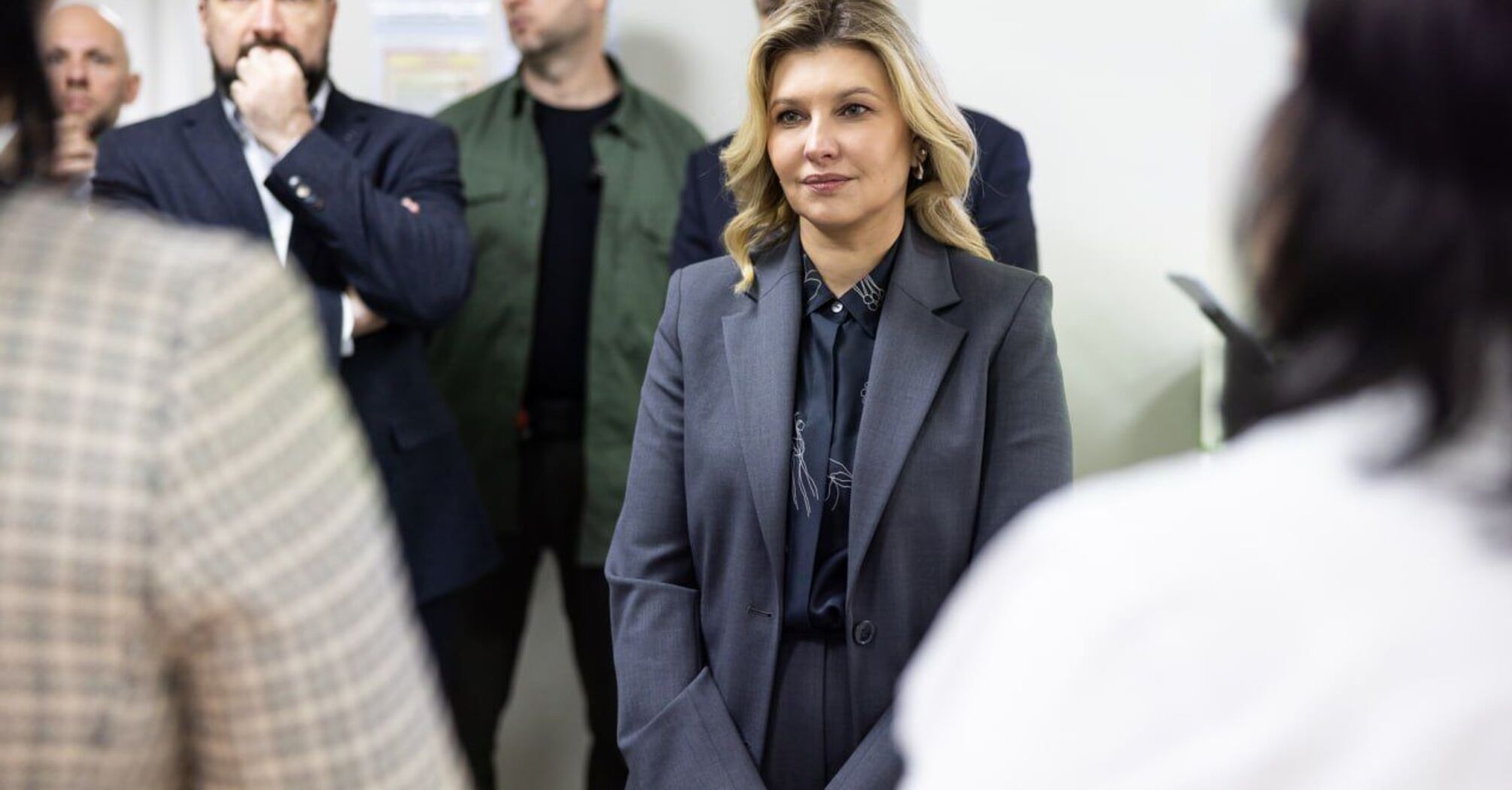This color is mistakenly called "boring": Olena Zelenska shows how to wear a gray suit and stay in the spotlight. Photo.