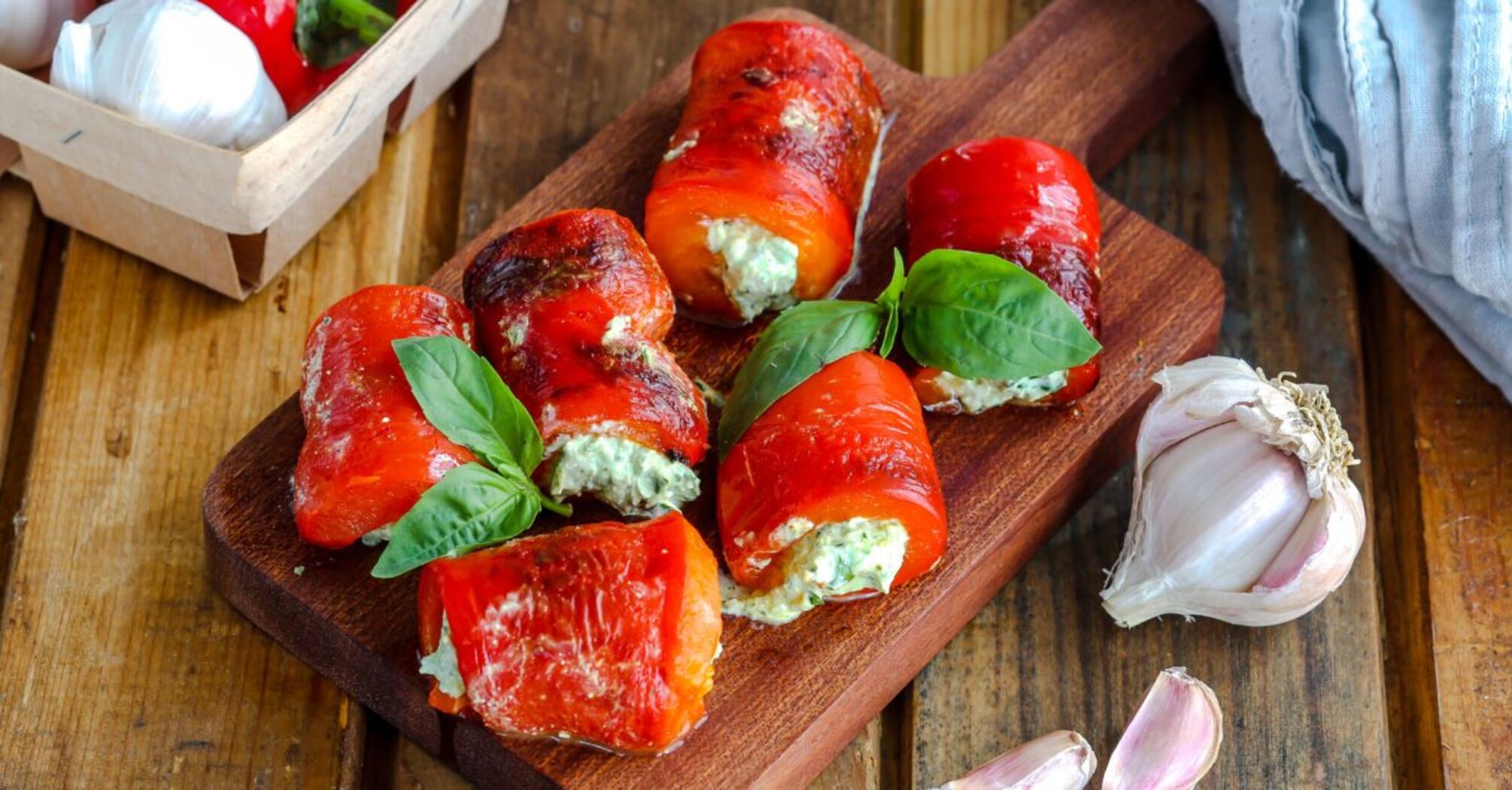 Baked pepper appetizer with cream cheese: the perfect fall dish