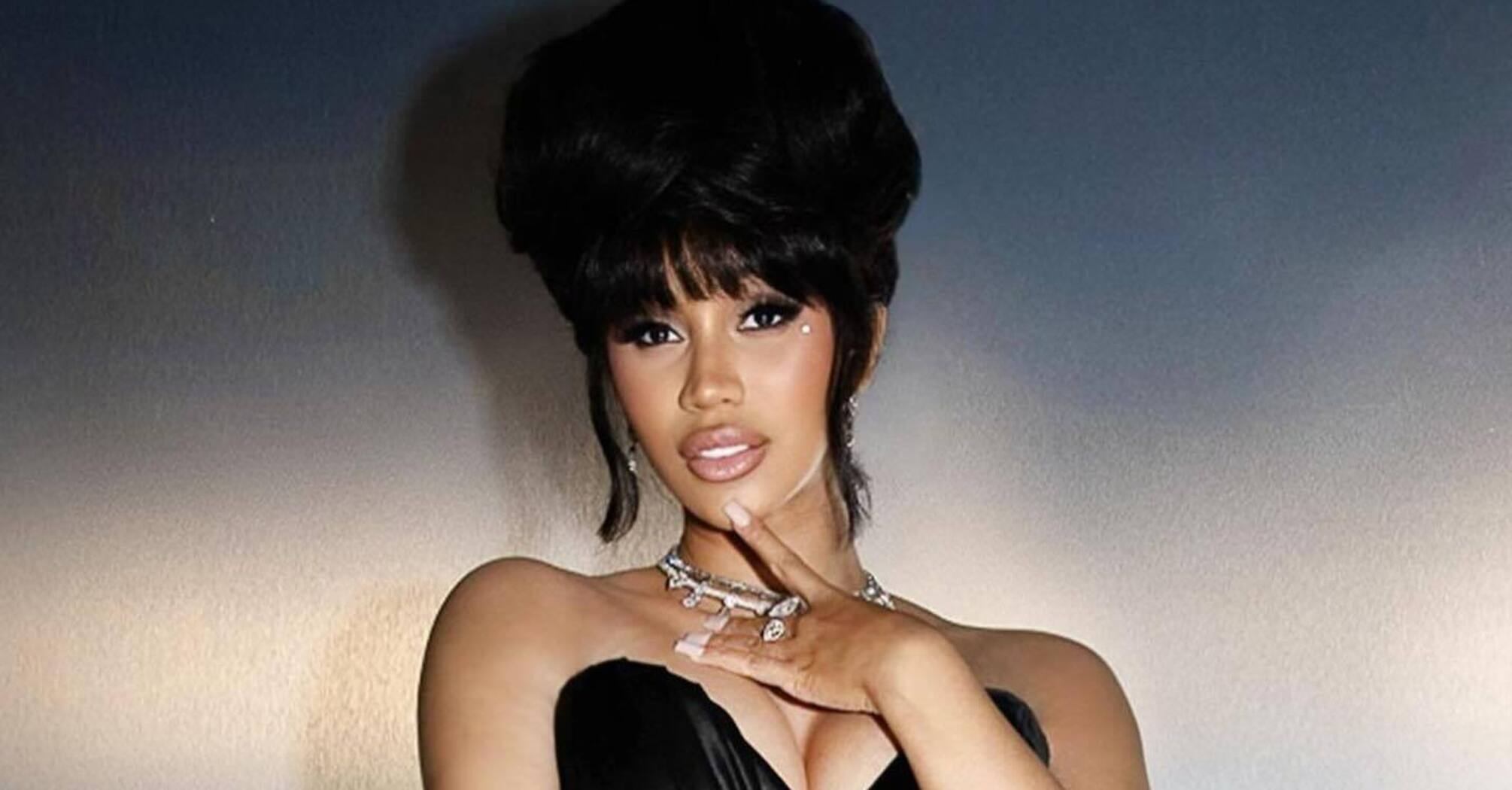 Cardi B was hospitalized before the concert: the rapper addressed her fans